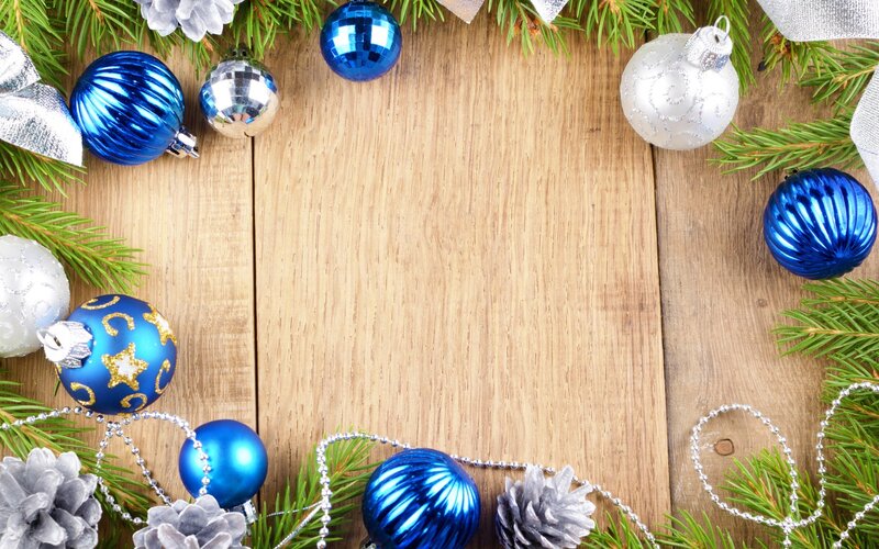 blue and silver christmas ornaments