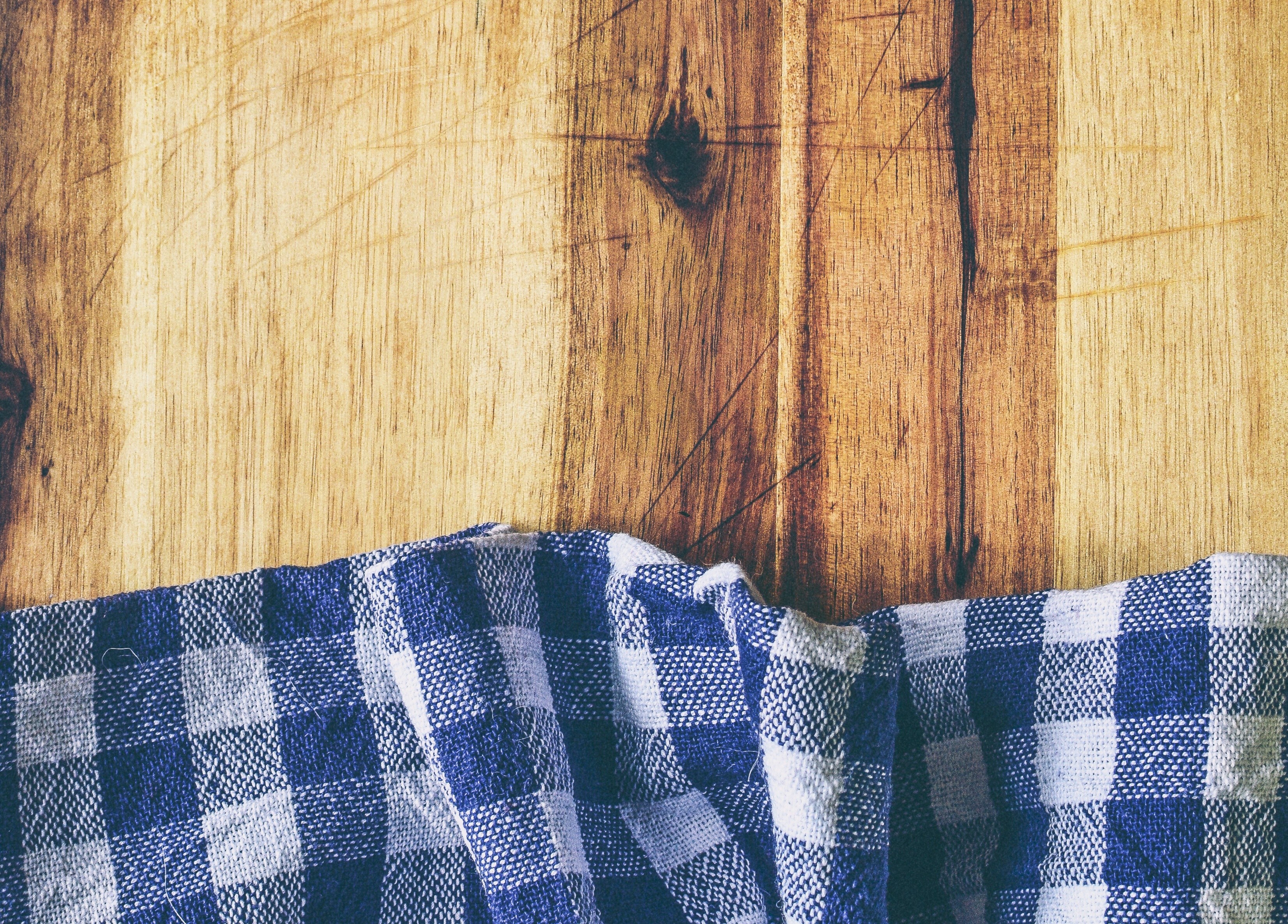 blue and white checkered cloth