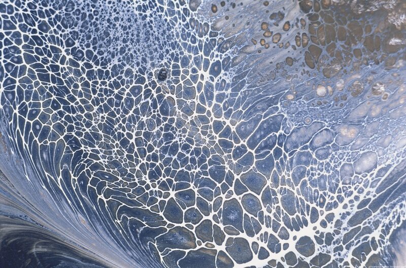 Blue and White Fluid Pattern