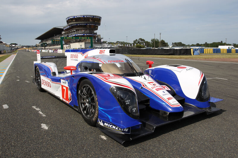Blue and White Race Car — Calm, Afternoon