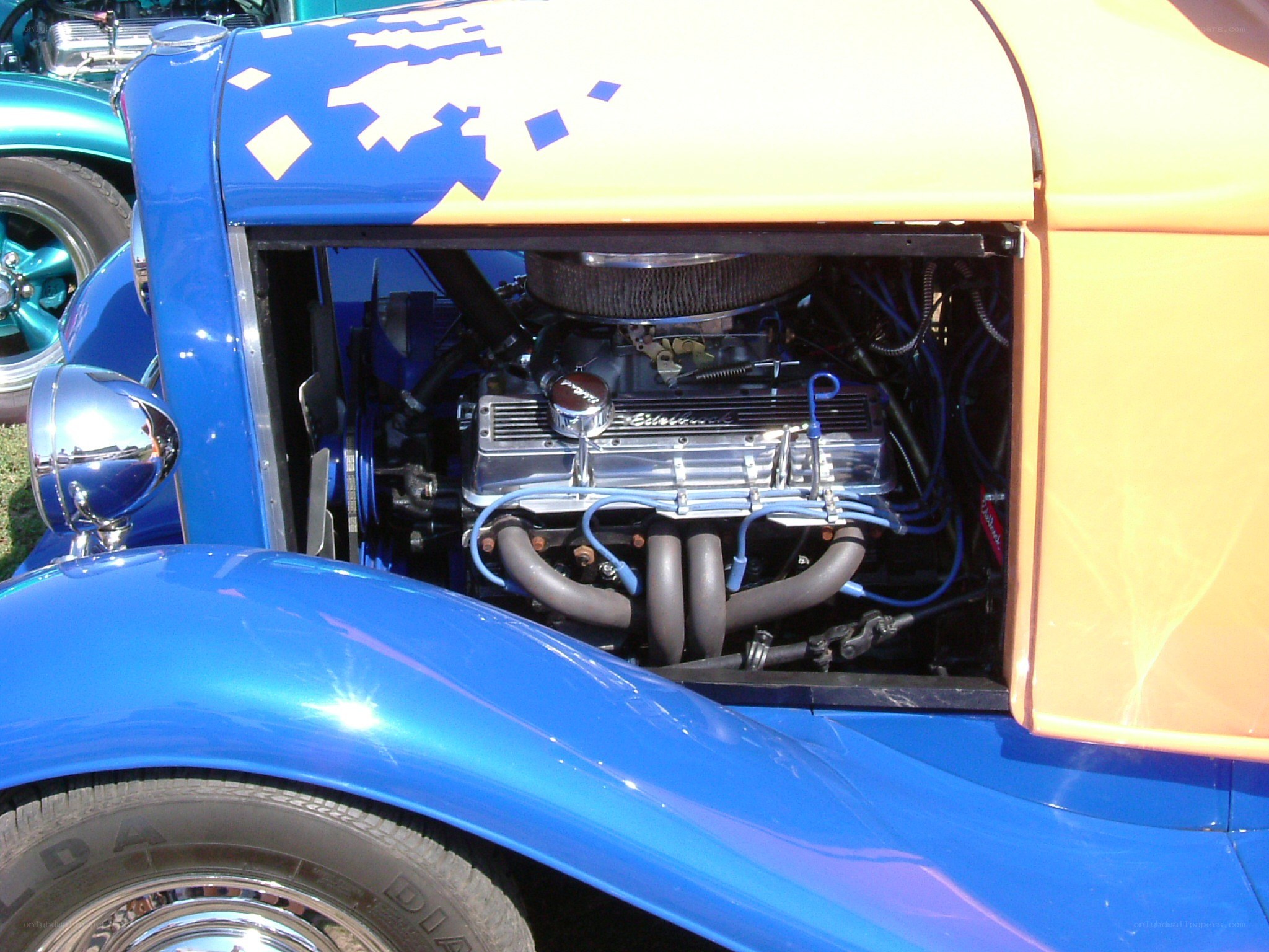 blue and yellow hot rod engine