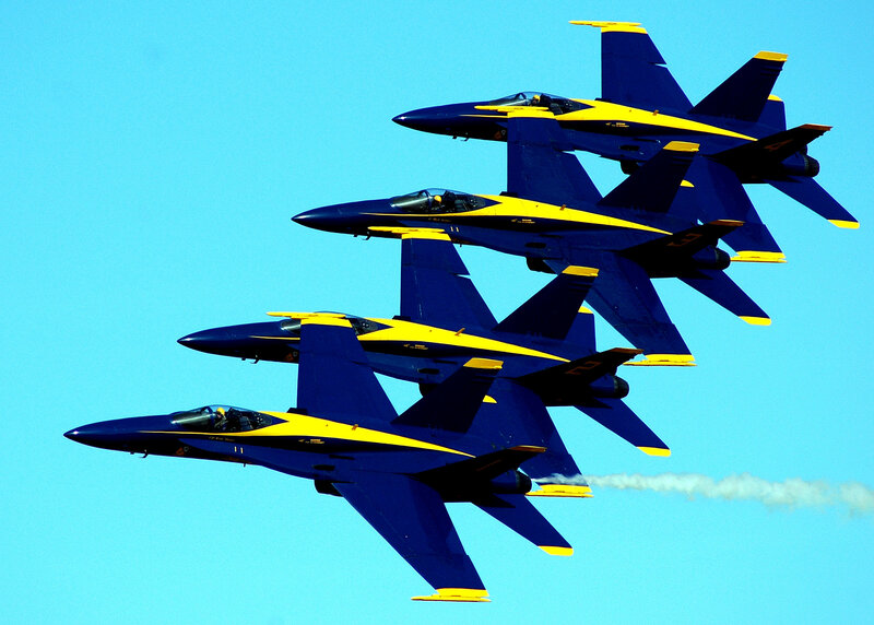 Blue Angels jet formation