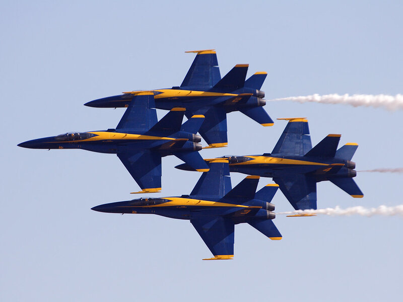Blue Angels Jets in Formation — Dynamic