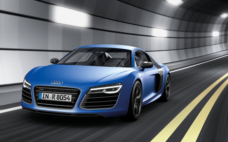 Blue Audi R8 Sports Car — Dynamic, 3d Render, Tunnel, Road, License Plate
