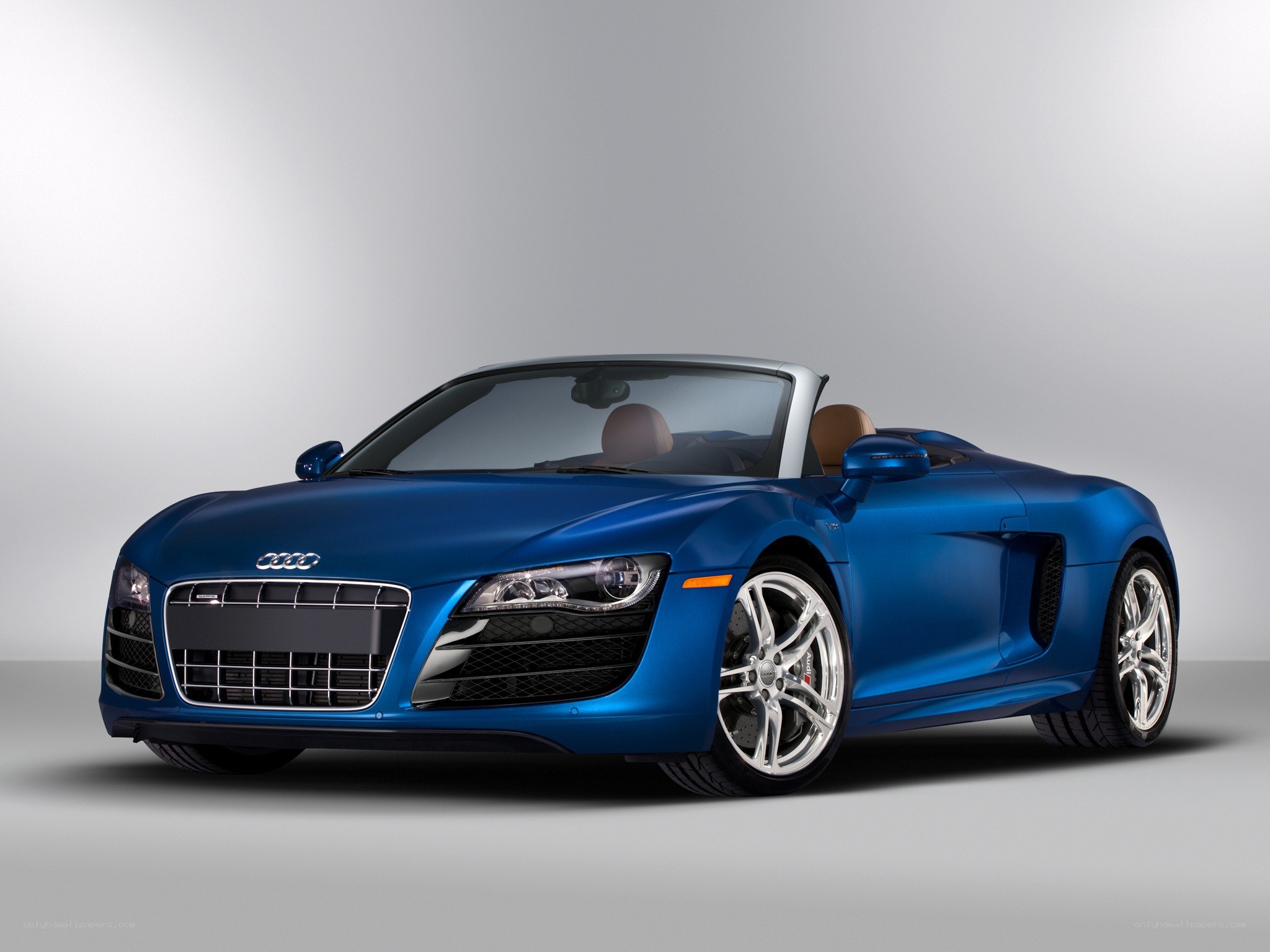 Blue Audi R8 Spyder