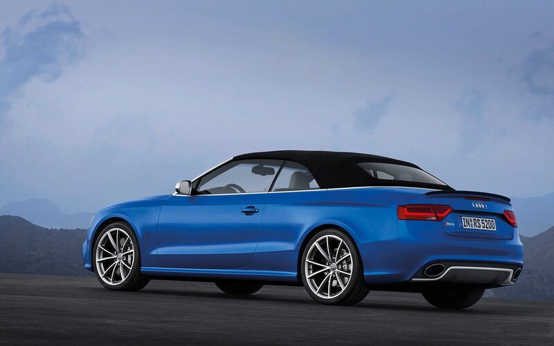 blue audi rs5 convertible