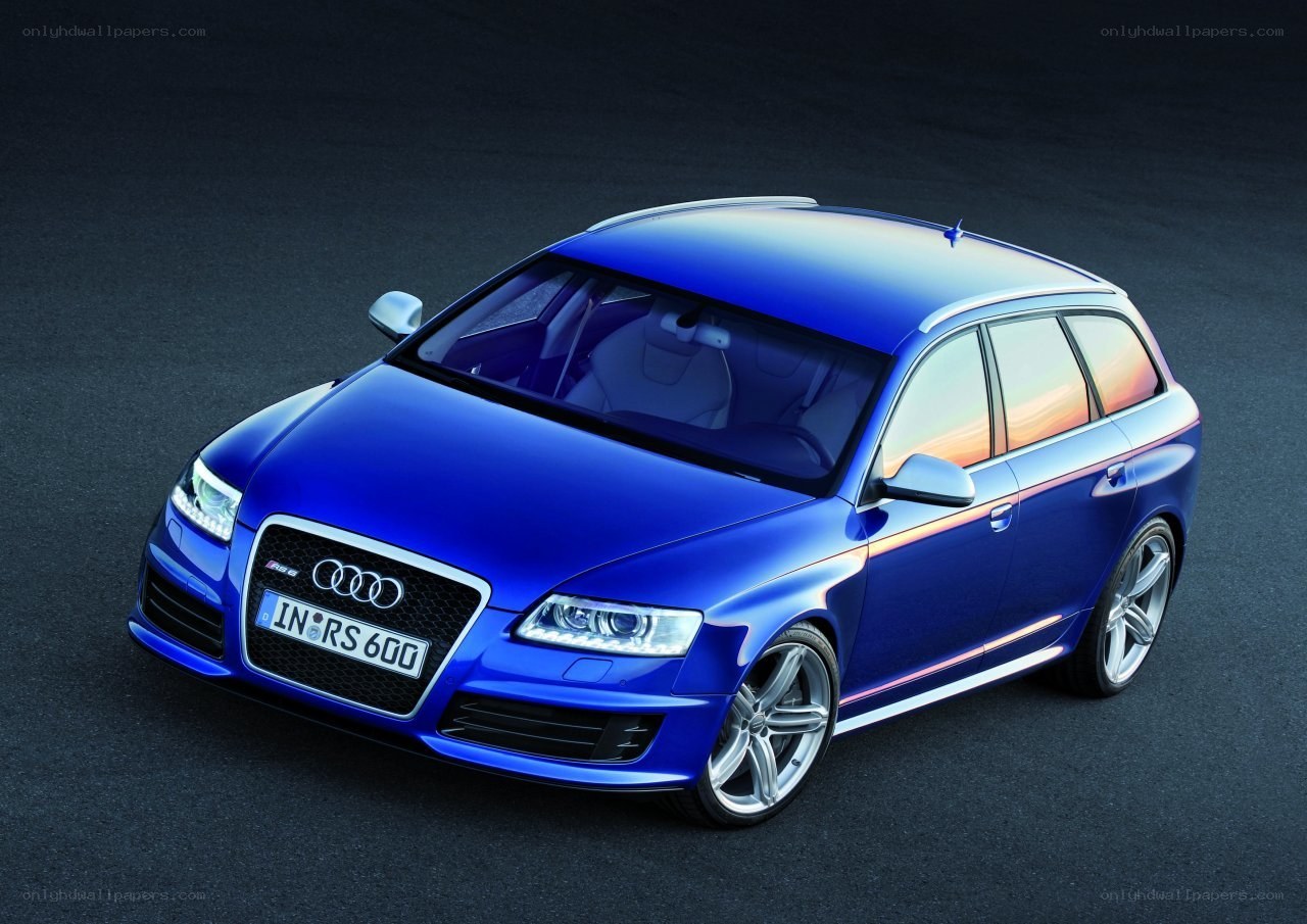 Blue Audi RS6 Avant