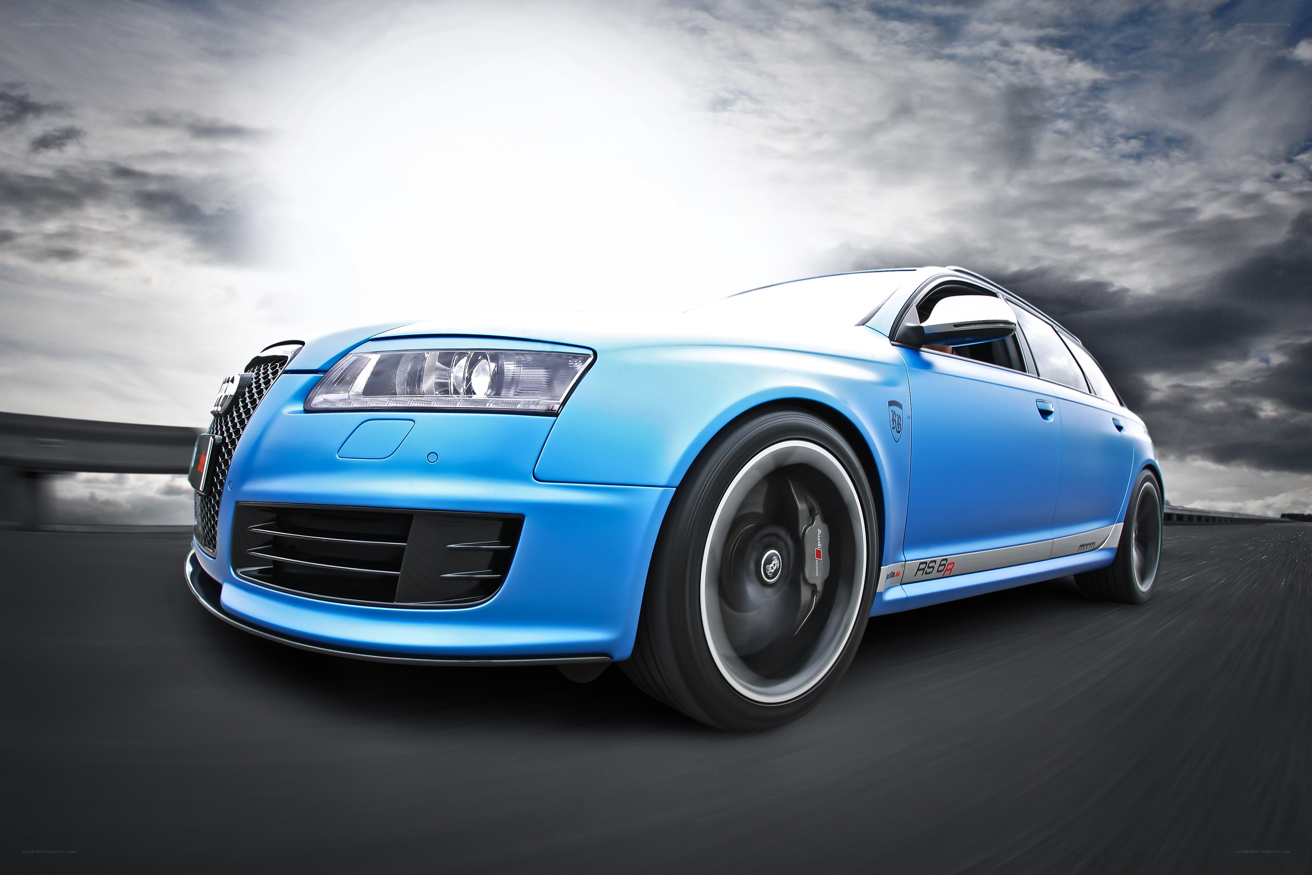 blue audi rs6 in motion