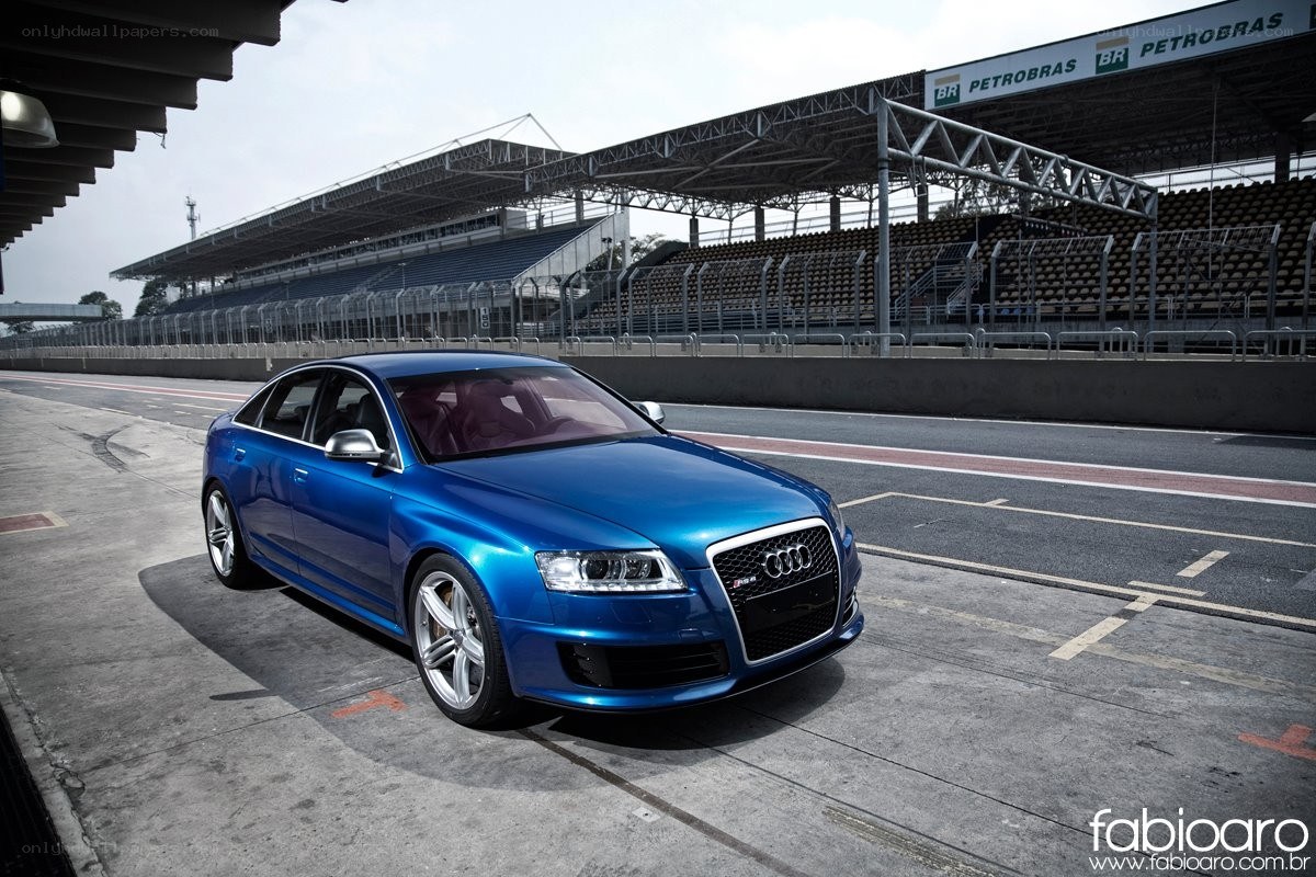 Blue Audi RS6 on racetrack
