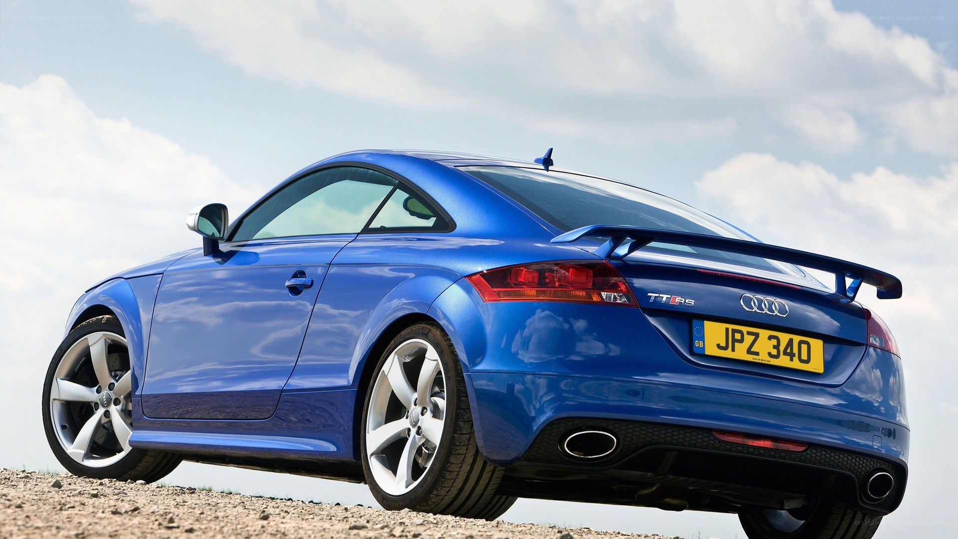 blue audi tt rs coupe