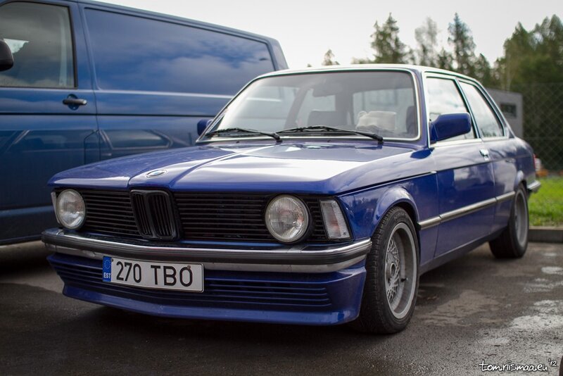 Blue BMW 3 Series car