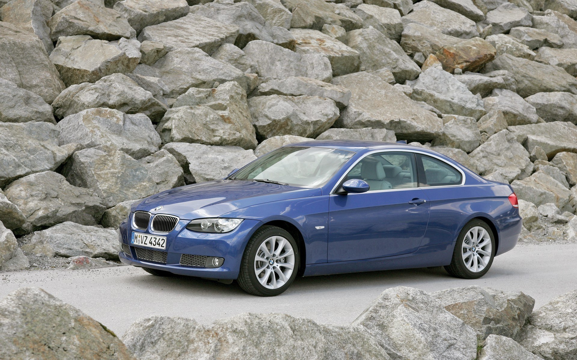 Blue BMW 3-Series Coupe