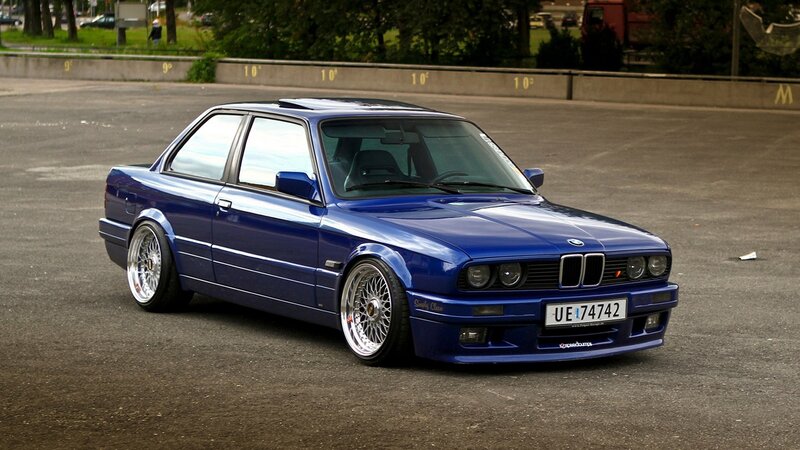Blue Bmw E30 Car