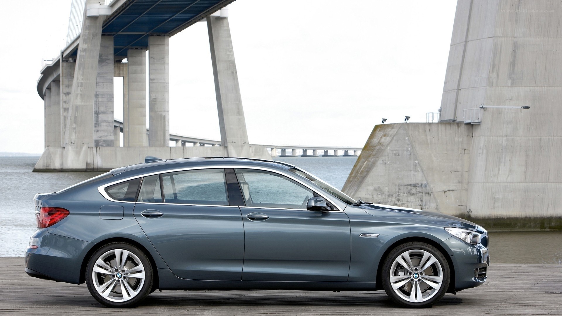 Blue BMW Gran Turismo
