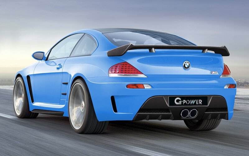 Blue BMW M6 Coupe — Dynamic