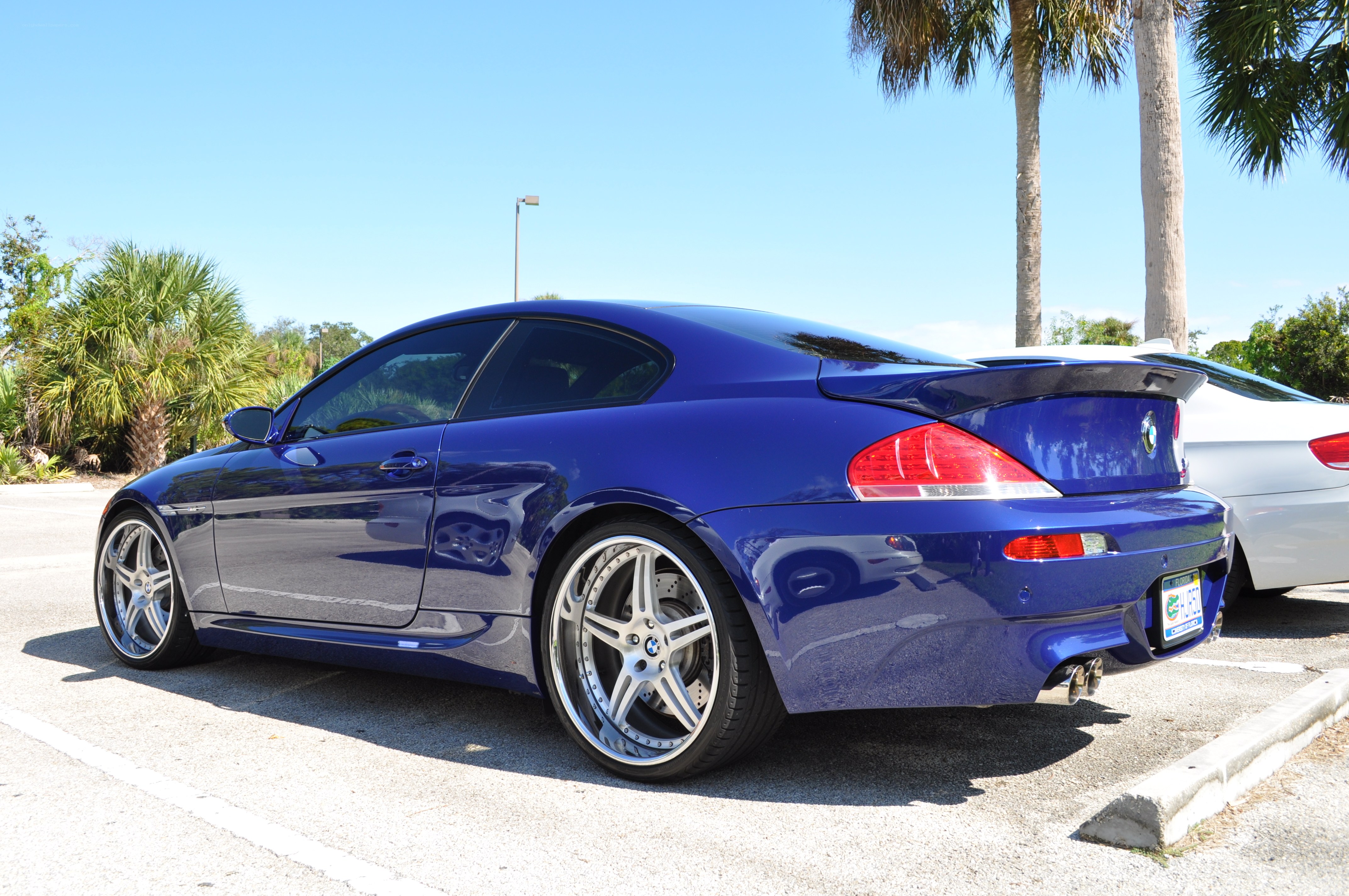 Blue BMW M6 coupe