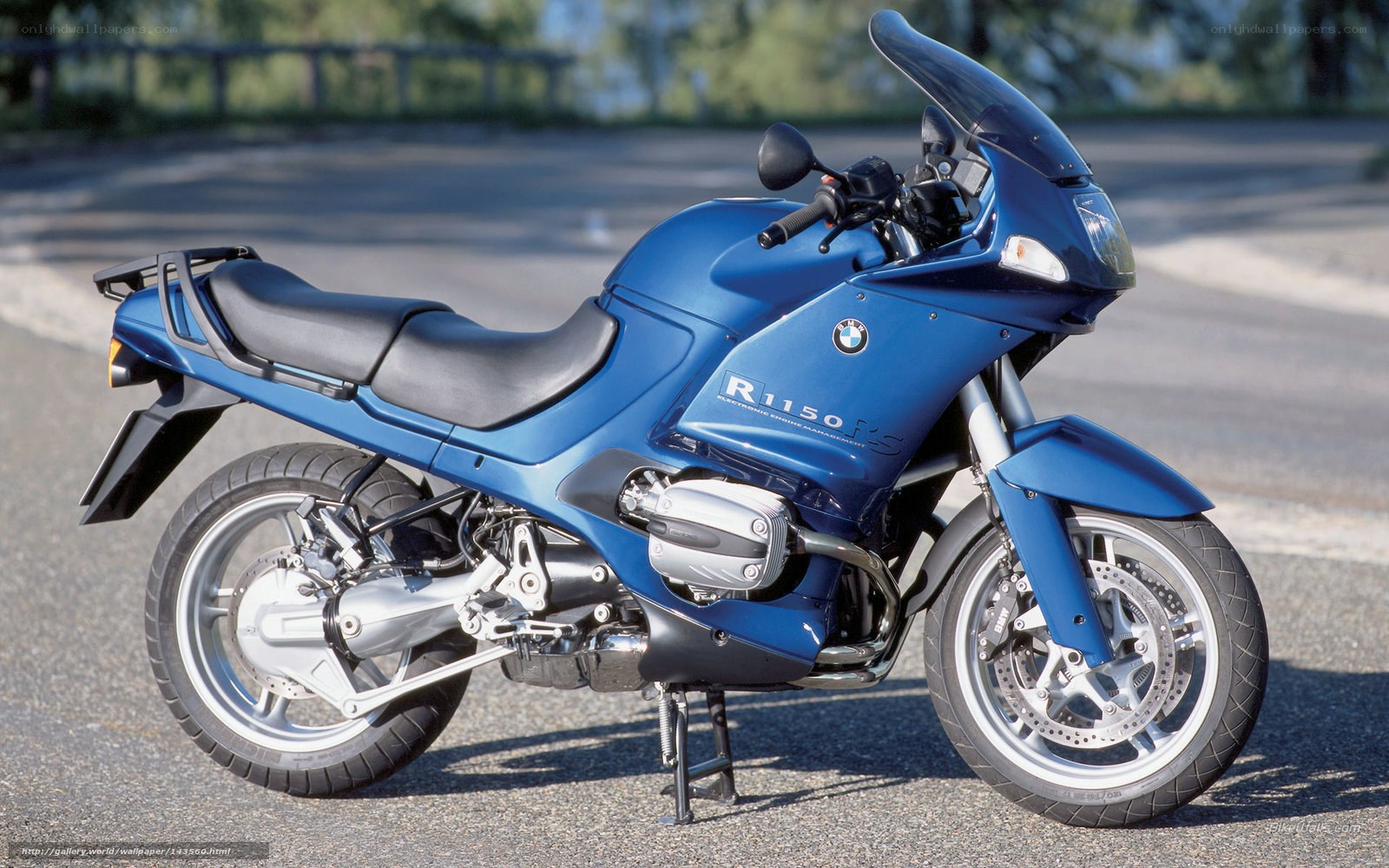 blue bmw r1150rs motorcycle
