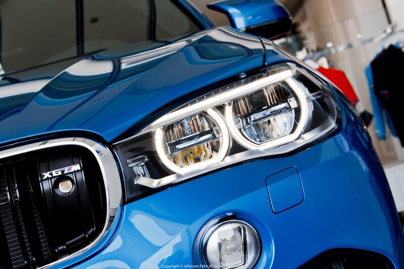 Blue BMW X6 M — Dramatic