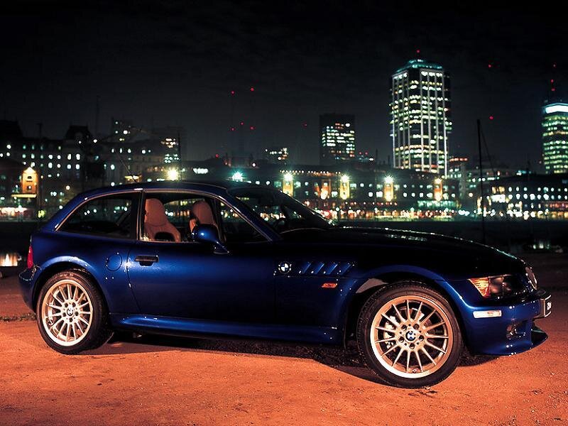 Blue BMW Z3 at night
