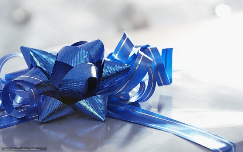 Blue bow on gift box