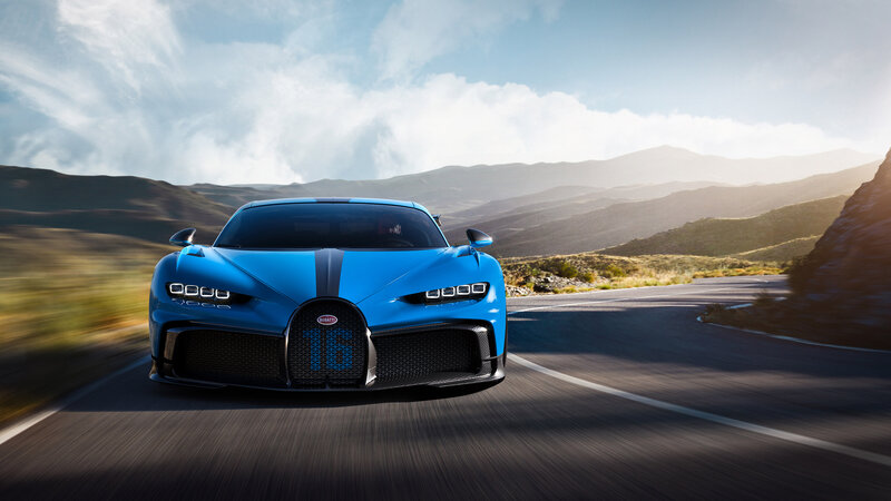 Blue Bugatti Chiron — Dynamic, Afternoon, Photograph, Car