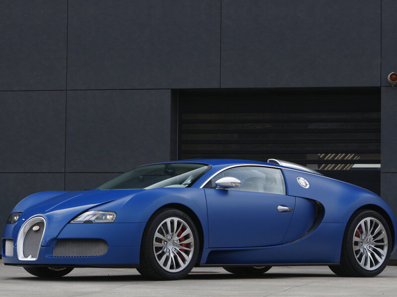 Blue Bugatti Veyron — Modern