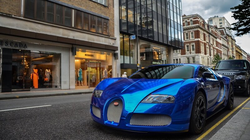 Blue Bugatti Veyron — Urban, Afternoon