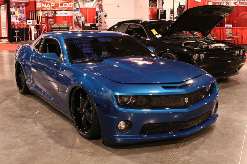 Blue Camaro Car — Showroom