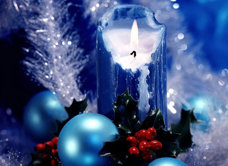 Blue Candle with Holly — Festive
