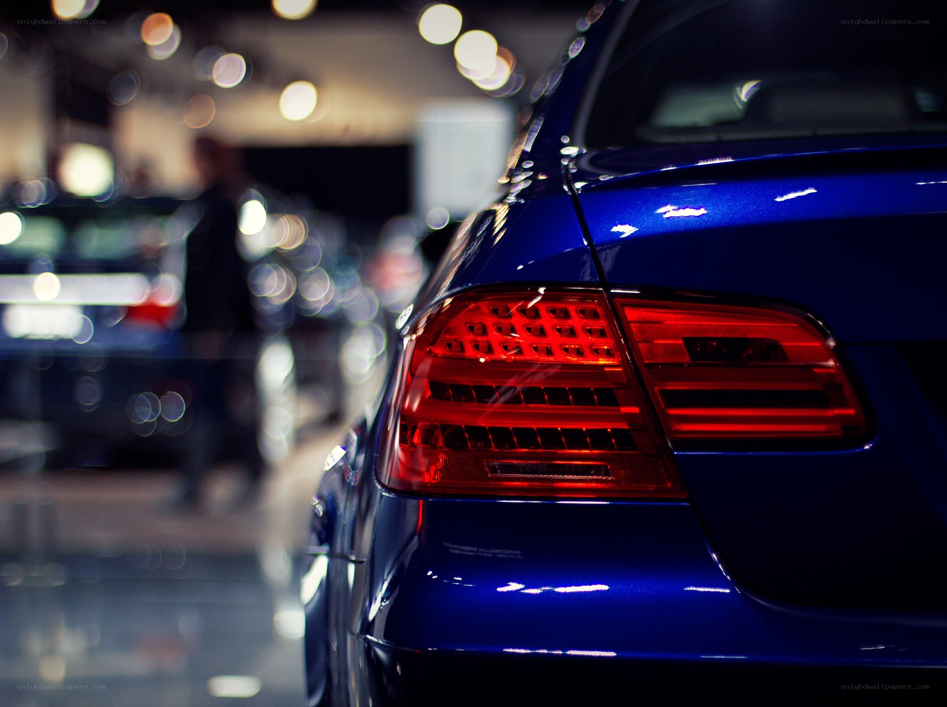 blue car rear taillight