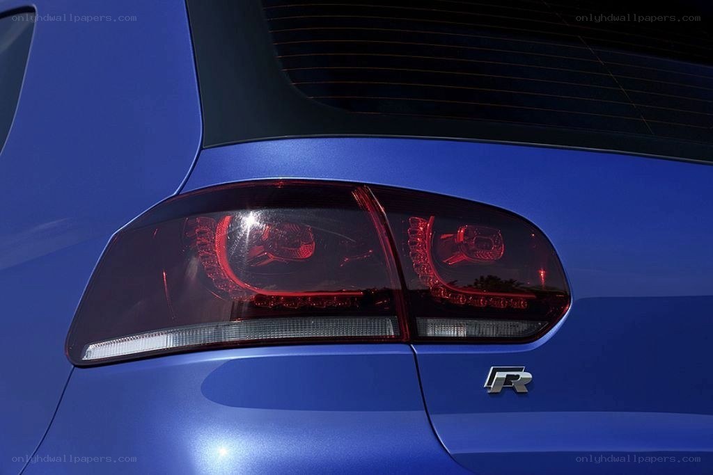 blue car rear taillight