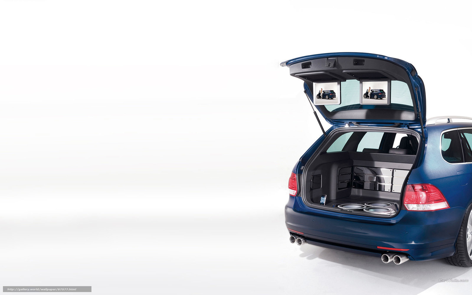 blue car trunk with screens