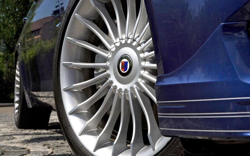 Blue Car Wheel — Neutral