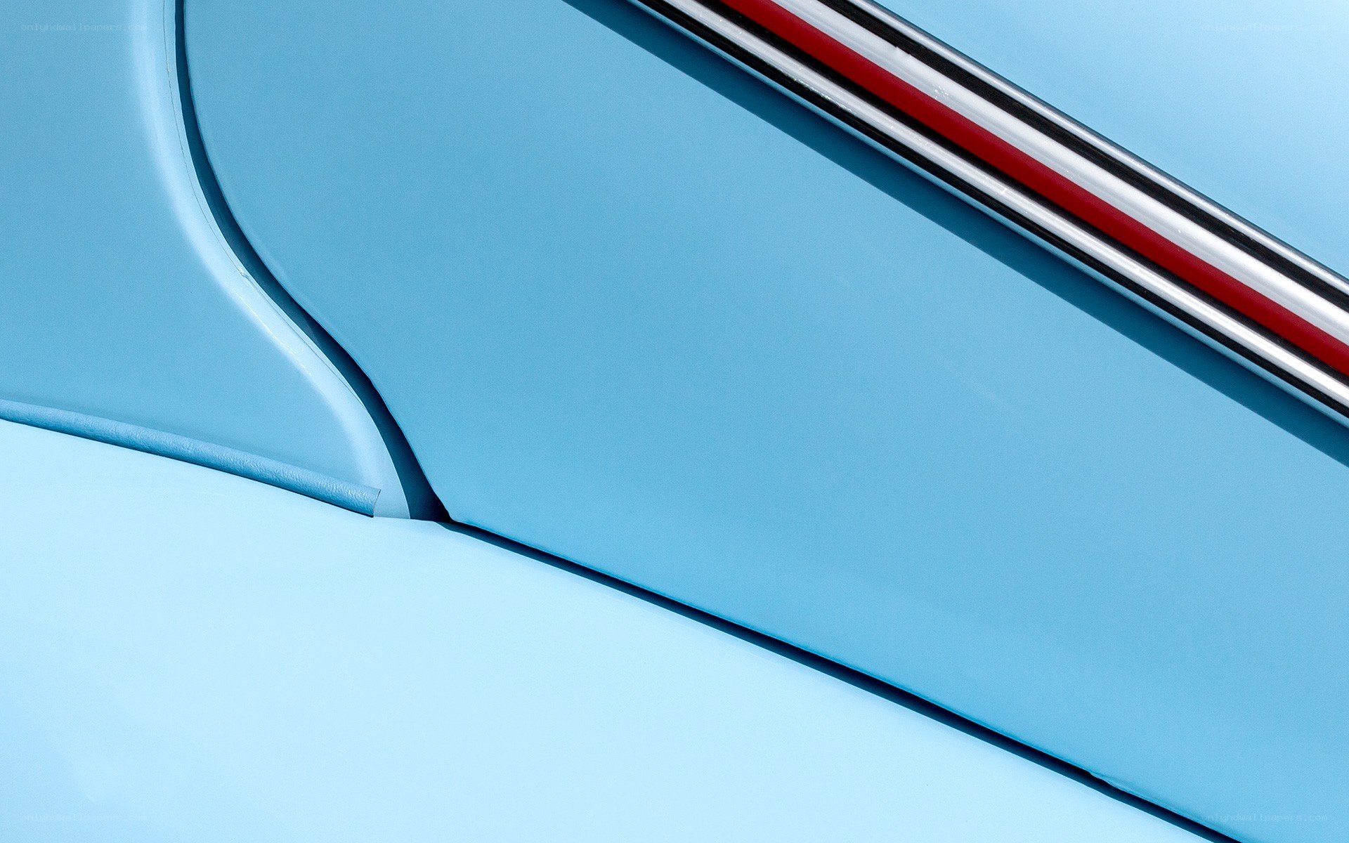 blue car with red stripe