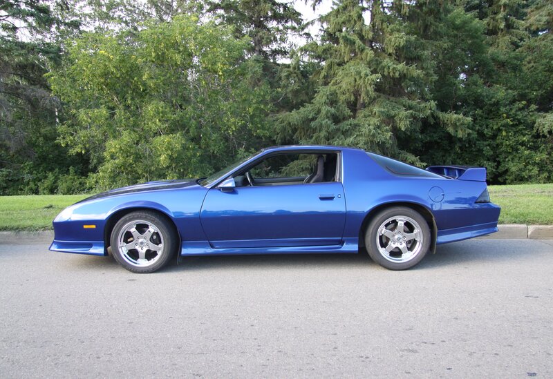 Blue Chevrolet Camaro — Calm