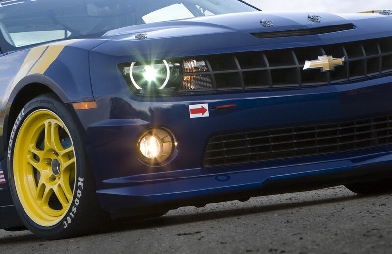 blue chevrolet camaro race car