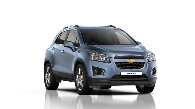 Blue Chevrolet Tracker SUV