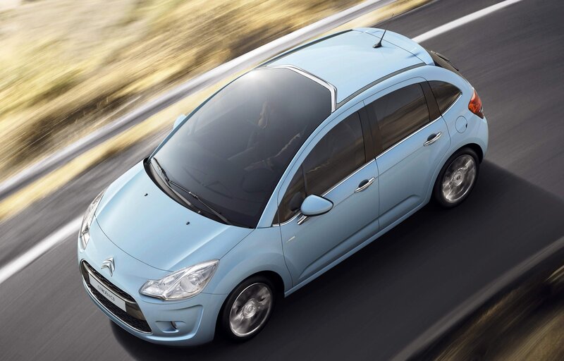 blue citroen c3 in motion