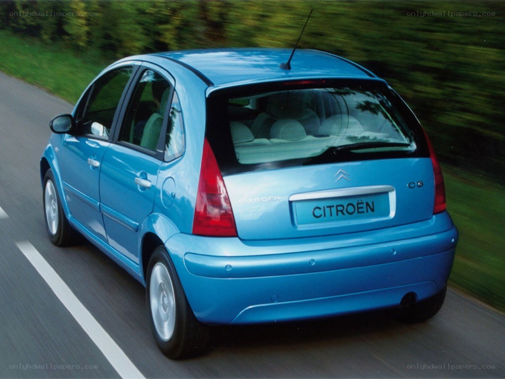 blue citroen c3 in motion