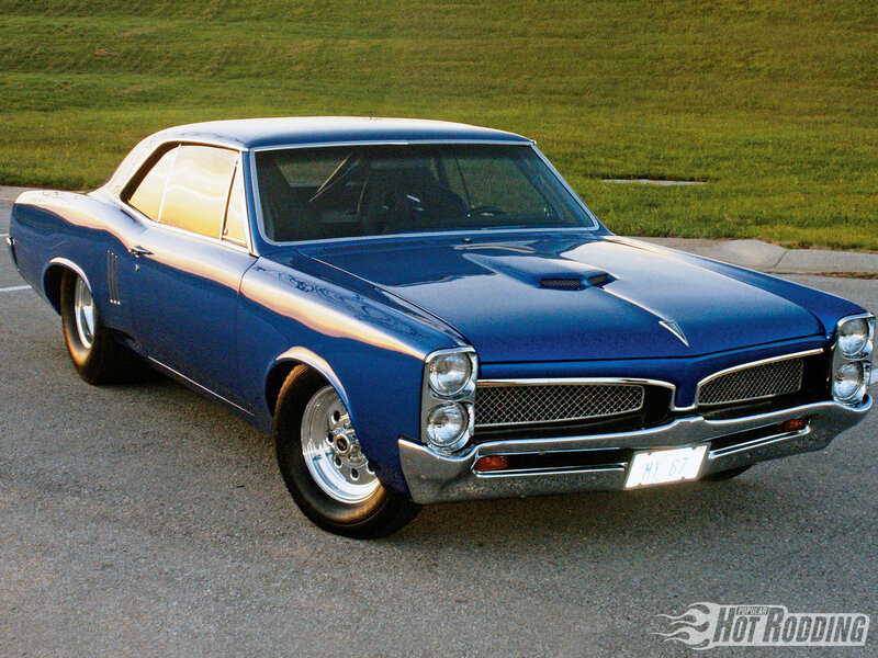 Blue Classic Car — Calm, Sunset