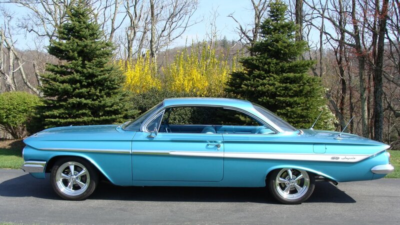 Blue Classic Car — Serene, Spring
