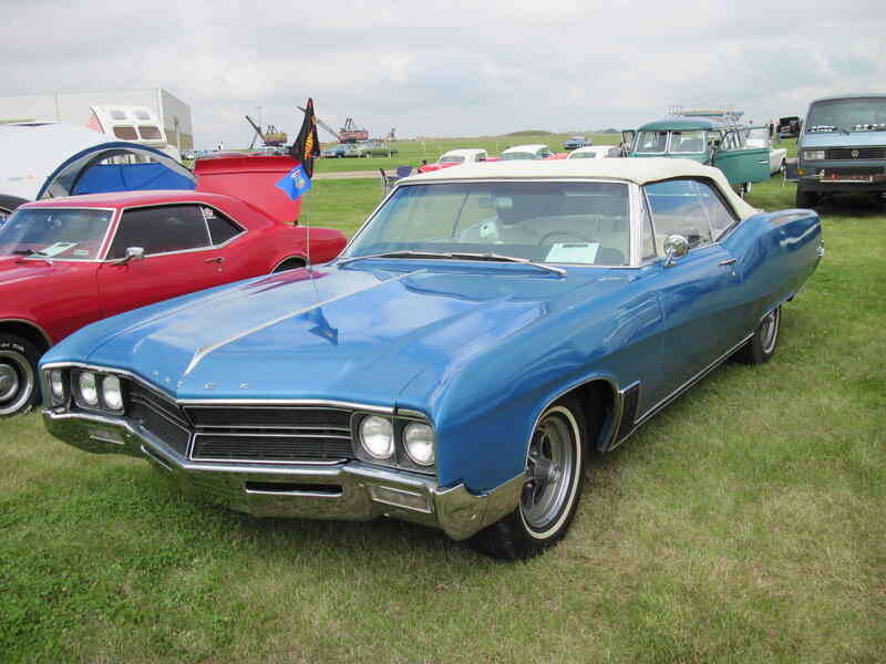 Blue Classic Convertible — Outdoor