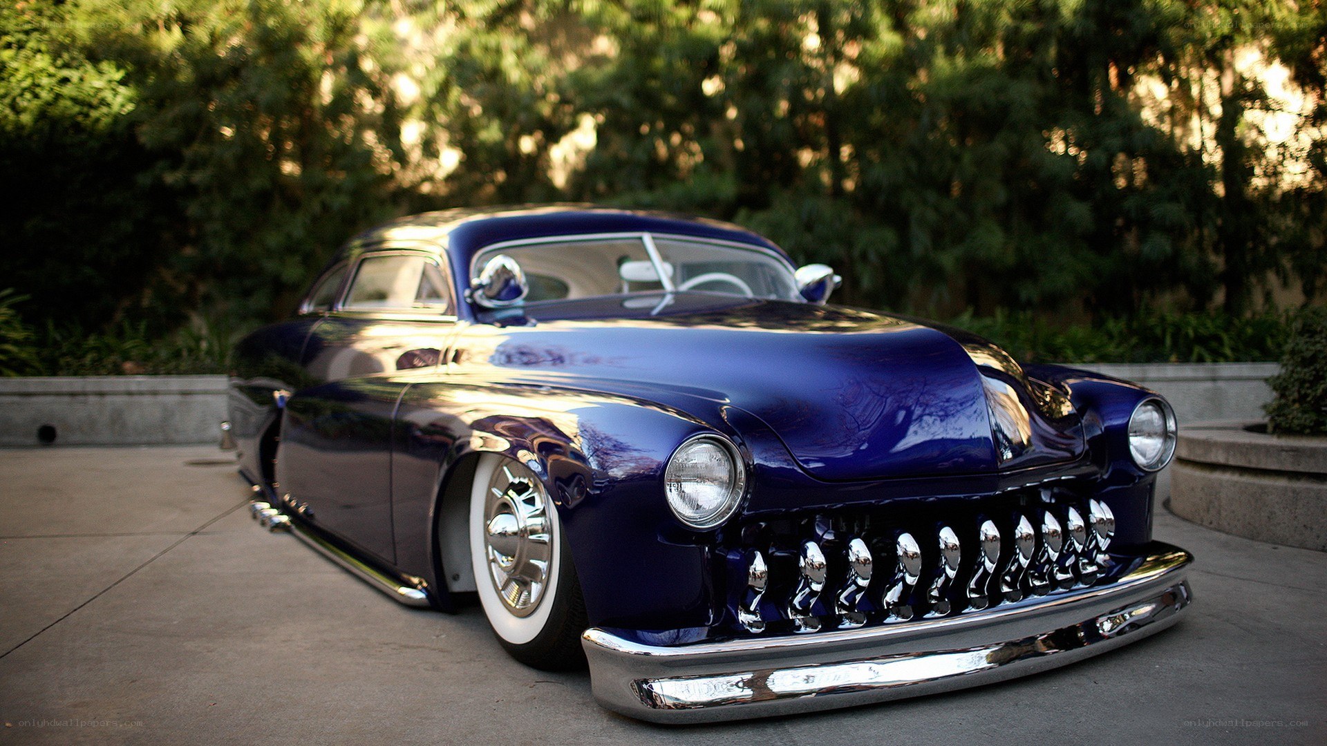blue classic hot rod car