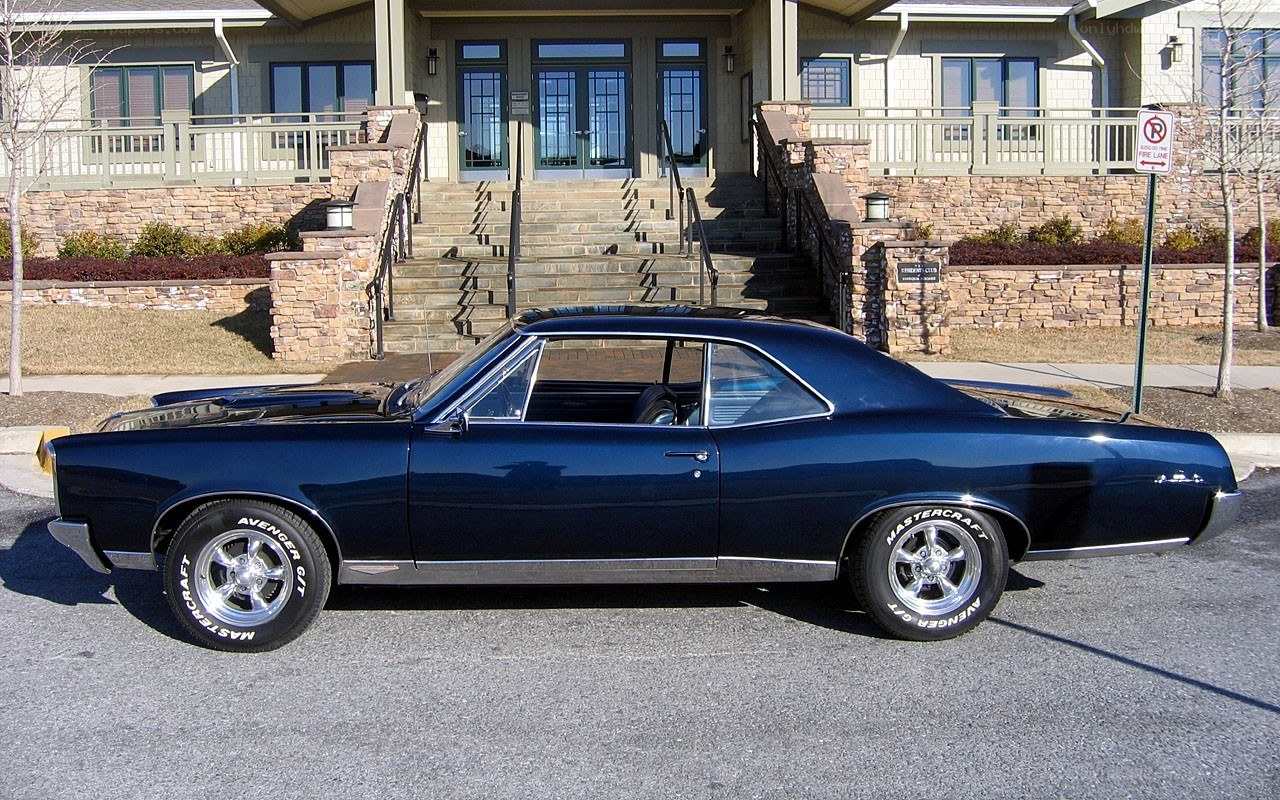 blue classic muscle car