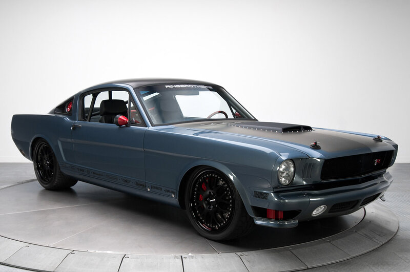 Blue Classic Muscle Car — Gray