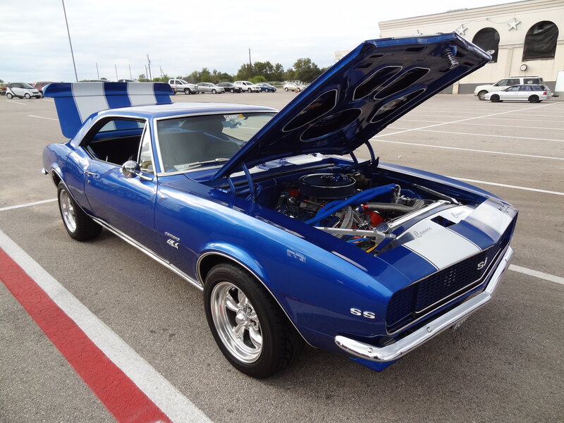 Blue Classic Muscle Car — Showcase, Afternoon
