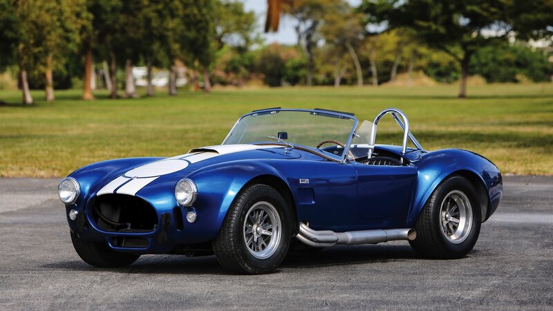 Blue Classic Sports Car — Serene