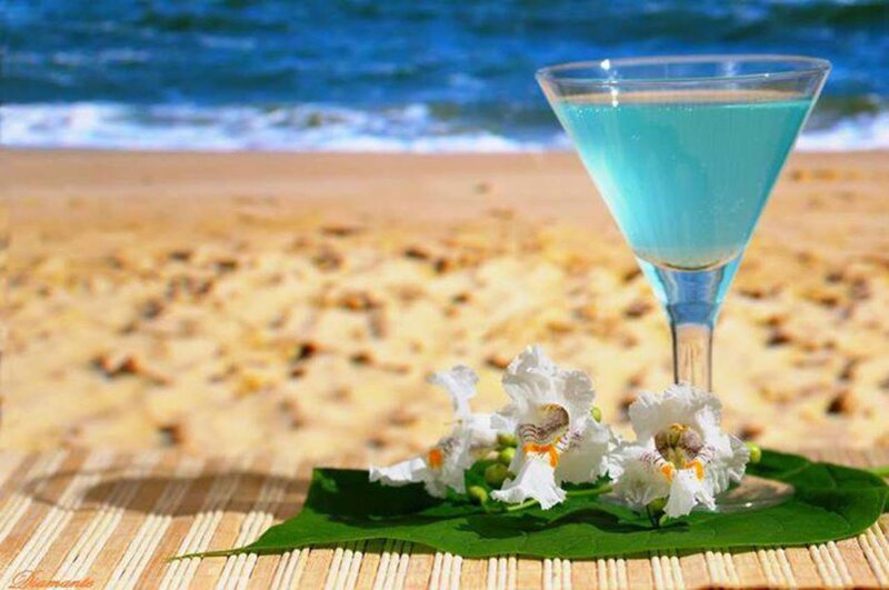 Blue Cocktail on Beach — Relaxed, Afternoon, Photograph