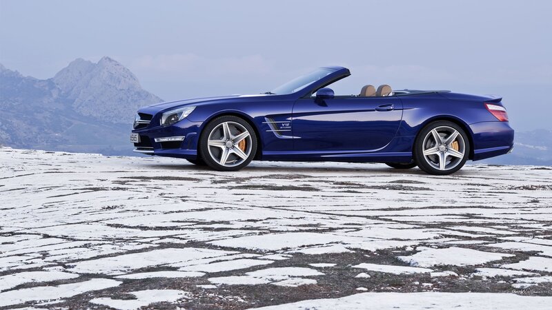 Blue Convertible Car — Serene, Winter
