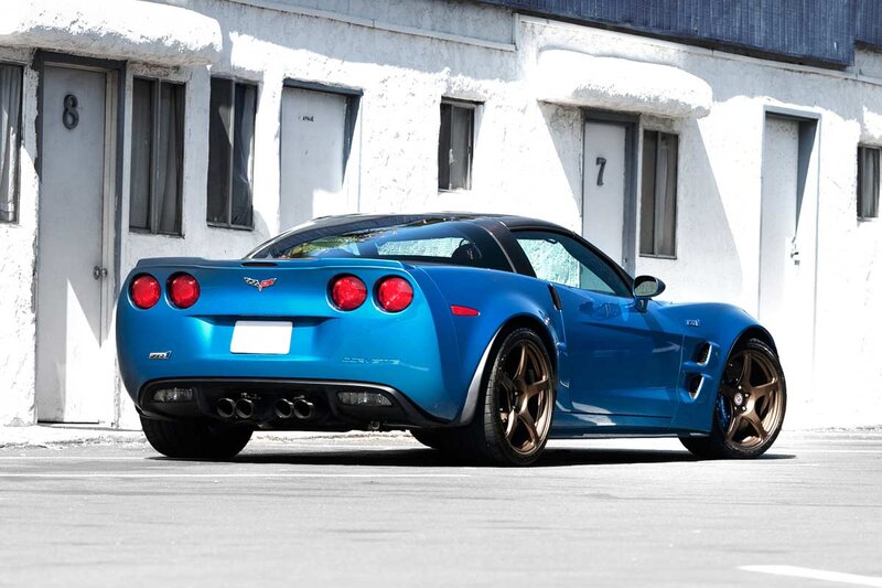 Blue Corvette C6 — Dramatic